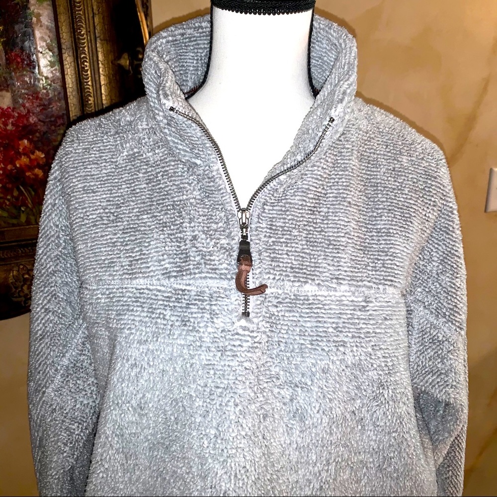 TRUE GRIT pullover size medium